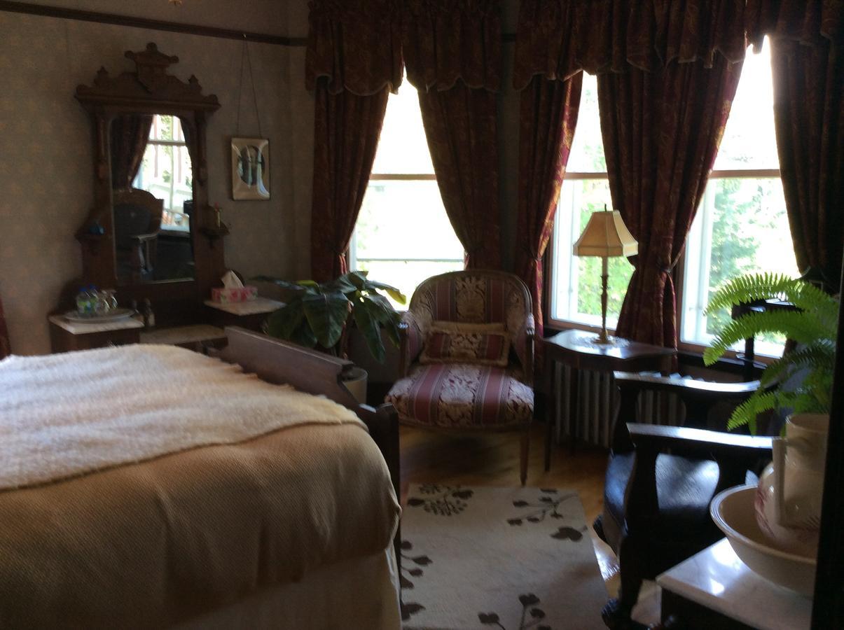 Auberge Taylor Manor Saint-Georges Extérieur photo