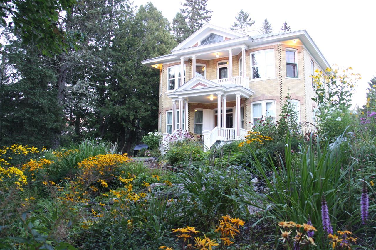 Auberge Taylor Manor Saint-Georges Extérieur photo