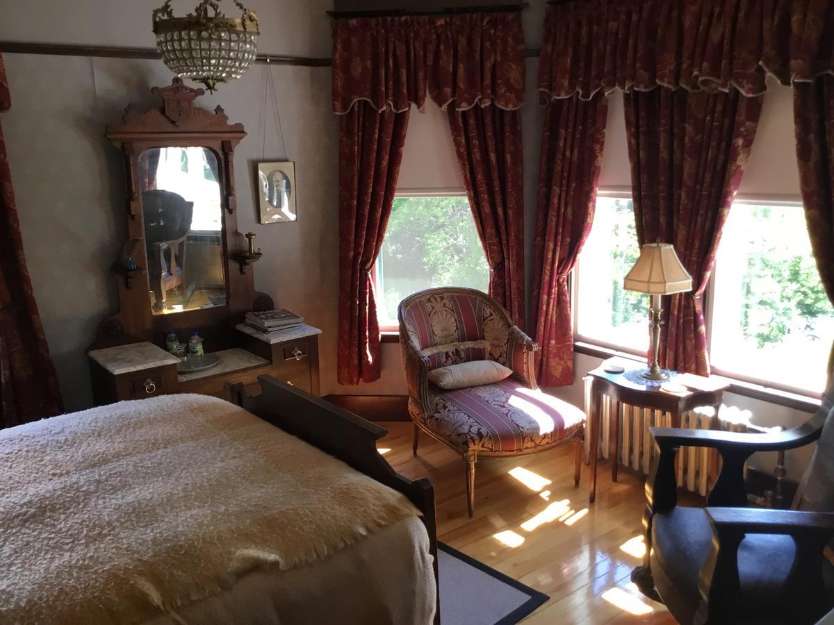 Auberge Taylor Manor Saint-Georges Extérieur photo