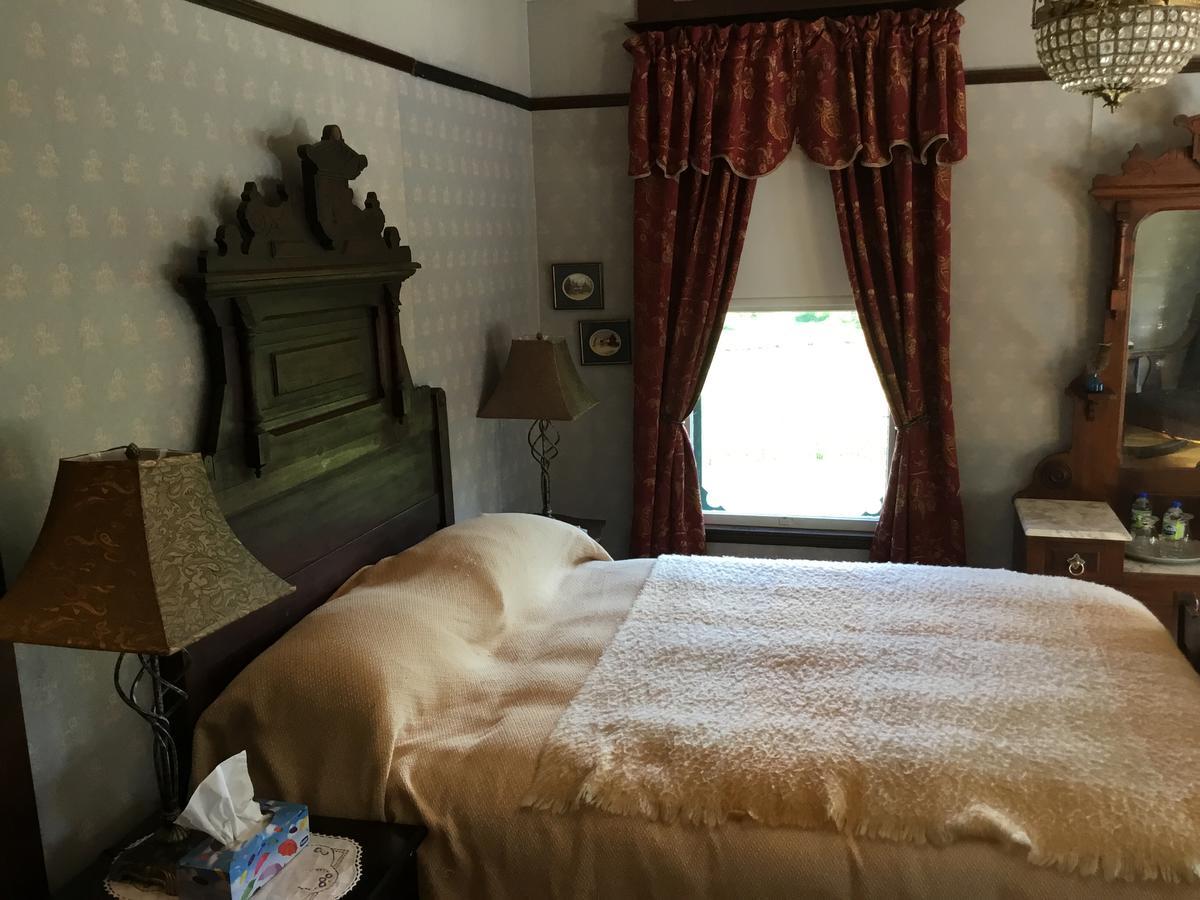 Auberge Taylor Manor Saint-Georges Extérieur photo