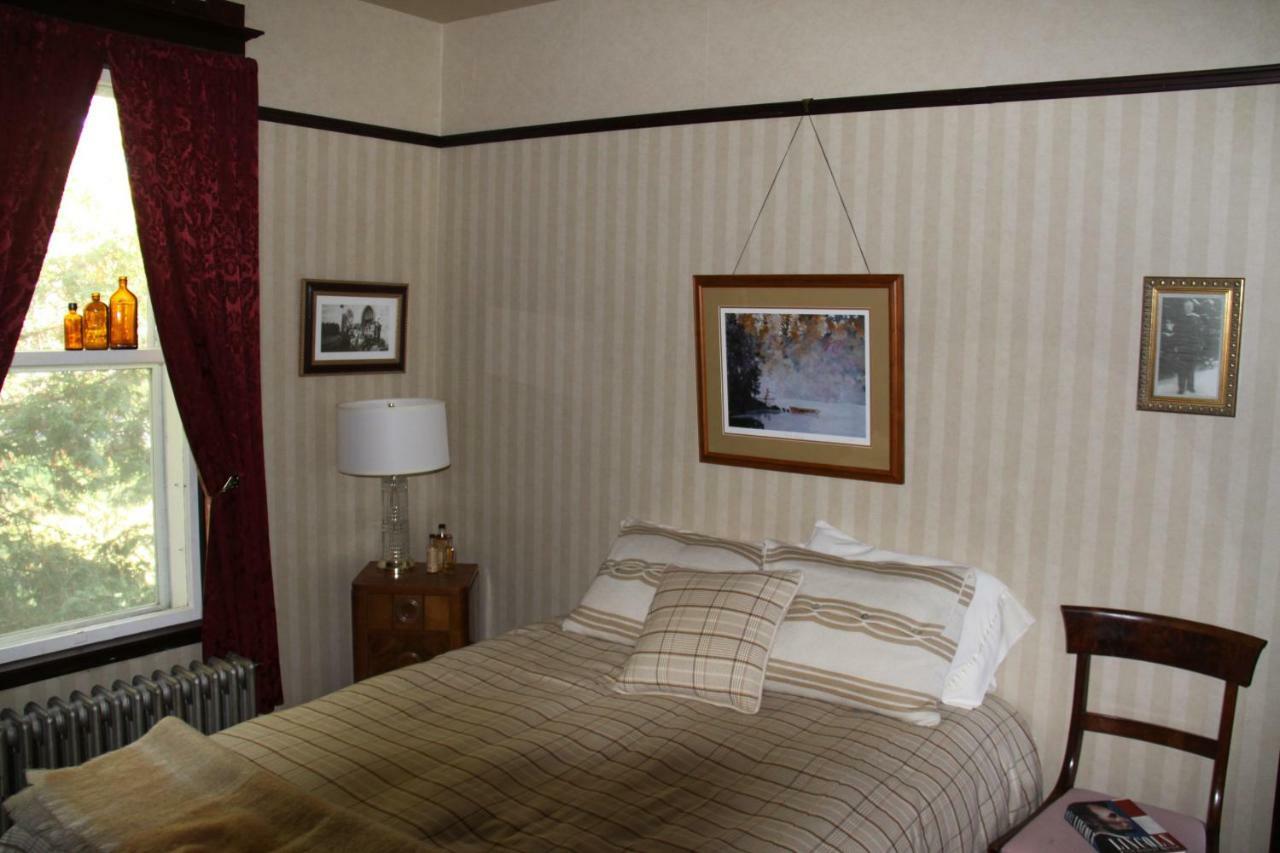 Auberge Taylor Manor Saint-Georges Extérieur photo